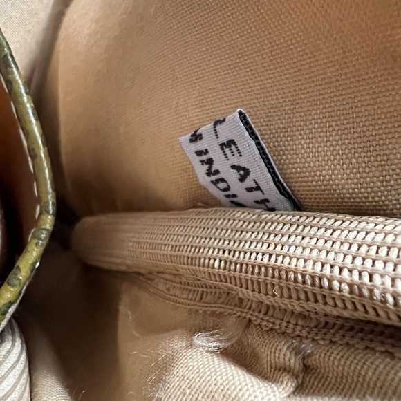 LATICO Bag Crossbody Soft LEATHER Zip up Top Handles 16" x 11" Faux Animal Print - Picture 9 of 9